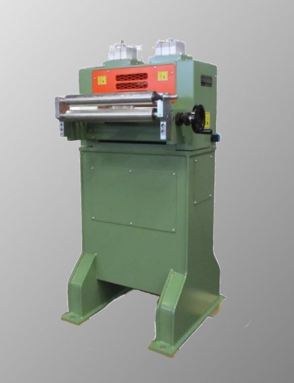 Zugeinheit Modell VE100/500/NC Starke Zugeinheit zum Abziehen und Zuführung von Metallbändern, Drähten und Stangen bis 4 mm Zugeinheit Modell VE150/360/NC